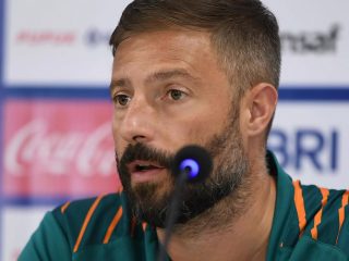 Krisis Pemain dan Tanpa Striker, Ricky Nelson Ungkap Alasan Kekalahan Persija dari Borneo FC