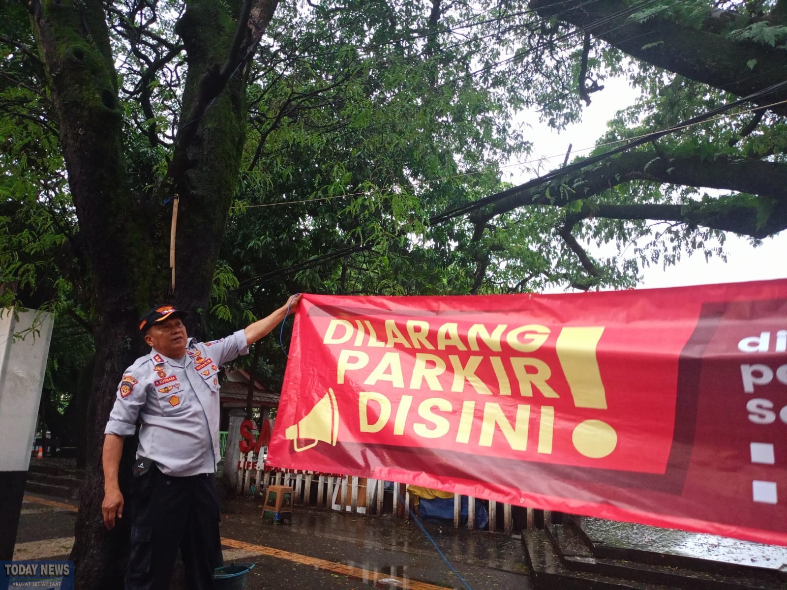 Parkir liar