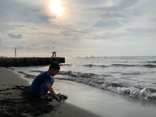 Manfaat Mandi Air Laut Bagi Kesehatan