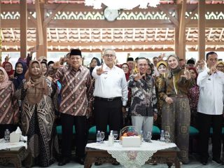Bandung Bertekad Wujudkan Kota Ramah Lansia