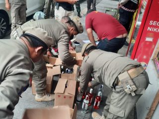 Satpol PP Kota Bandung Sita Ratusan Botol Miras-Ribuan Obat Terlarang