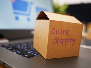 Hati-hati! Jangan Sampai Kamu Kena Tipu, Ini 6 Tips Belanja Online di Pasar Luar Negeri