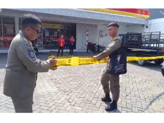 Cegah Jukir Liar, Pemkot Surabaya Segel Dua Toko Modern