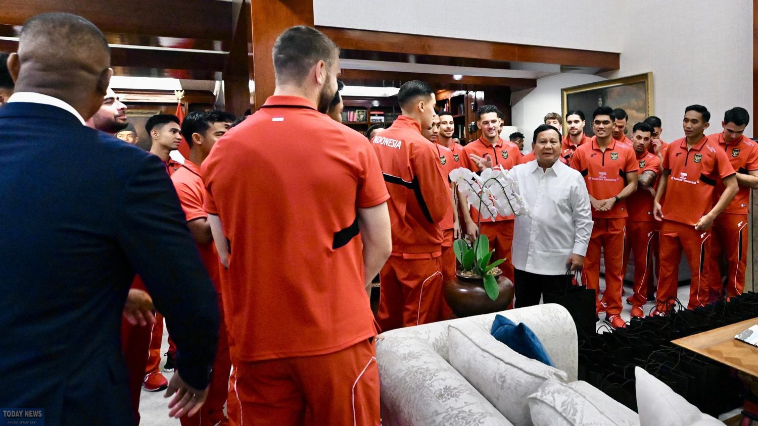 Prabowo sambut Timnas Indonesia