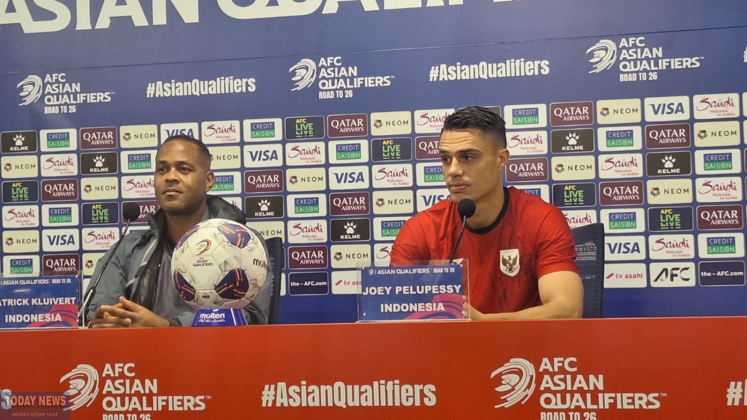 Patrick Kluivert dan Joey Pelupessy