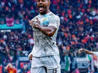 Capai Kesepakatan, David da Silva Resmi Bertahan di Persib