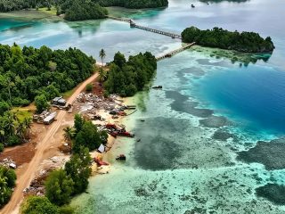 DPR Sebut Pencabutan IUP di Raja Ampat sebagai Sinyal Positif, Tapi Jadi Tantangan Serius