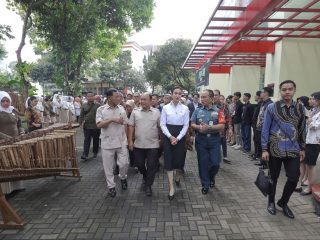 Dampingi Kunjungan Menpar, Pemkot Bandung Dukung Pelatihan Kepala Dapur Program MBG