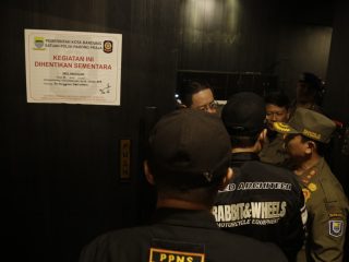 Nekad Buka di Hari Libur Keagamaan, Sejumlah Tempat Hiburan di Bandung Dirazia