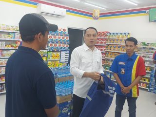 Atasi Parkir Ilegal, Pemkot Surabaya Wajibkan Tap Parkir di Tempat Usaha Mulai Toko Hingga Hotel