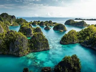 DPR Soroti Dugaan Tebang Pilih Sanksi Operasi Perusahaan Tambang di Raja Ampat