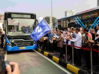 Gubernur Pramono Resmikan Layanan Transjabodetabek P11 dan Perpanjangan Koridor 13
