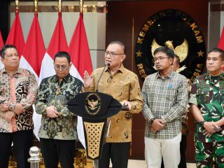 Wamenko Polkam Akan Terus Memonitor Stabilitas Politik di 3 Daerah yang Melaksanakan PSU