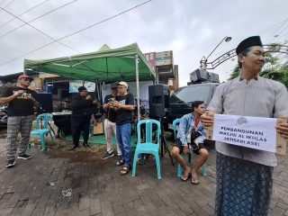 Asri Band Galang Donasi Pembangunan Masjid Al Ikhlas Perumahan Jatisari BSB Lewat Musik