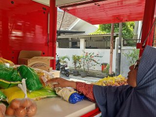 Dapatkan Beras dan Sayur Harga Terjangkau Lewat "Kempling Semar"