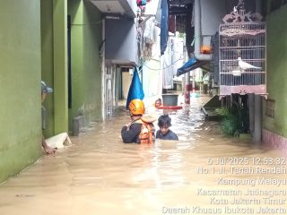 Ada 50 Titik Genangan di Jakarta, Ratusan Warga Mengungsi