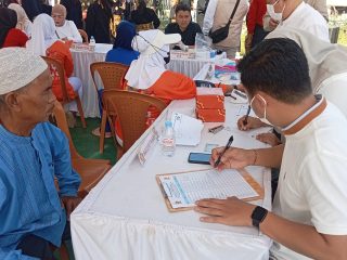 Team Garuda 08 Inisiasi Gerakan Bantu Rakyat, Gelar Pengobatan Gratis untuk Warga Desa Budiharja