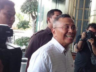 Dahlan Iskan Tak Tau Soal Statusnya Sebagai Tersangka Kasus PLTU Jawa Pos