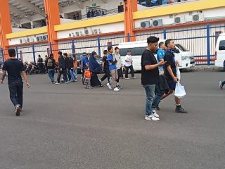 Beberapa Jam Jelang Persib vs Dewa United: Bobotoh Mulai Penuhi Kawasan Si Jalak Harupat