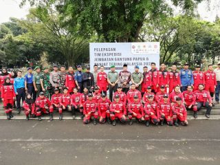 Tim Vertical Rescue Kota Bandung untuk Papua dan Malaysia Resmi Dilepas
