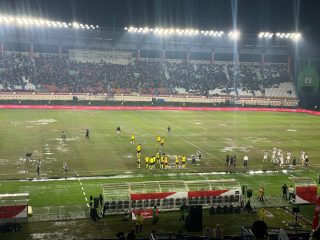 Hujan Deras Hentikan Sementara Final Piala Presiden 2025, Laga Oxford United vs Port FC Dijeda
