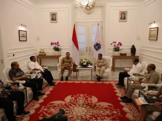 Wali kota Bekasi Temui Gubernur Pramono, Bahas Tiga Isu Penting