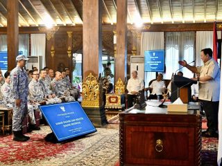 Presiden Prabowo Lepas Keberangkatan 230 Anggota KADIN untuk Ikuti Retret di Magelang
