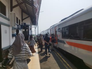 Diskon 20 Persen Tiket KA Jarak Jauh dari KAI Daop 8 Surabaya Sambut HUT ke-80 RI