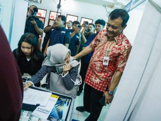 Buktikan Serapan Tenaga Kerja Tertinggi Nasional di Jateng Lewat Aplikasi "Ayo Kerjo"
