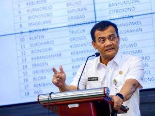 Gubernur Jateng Minta Bupati Kaji Ulang Kenaikan PBB di Pati