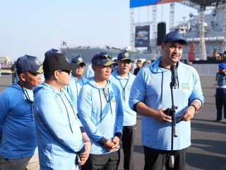 Menpora dan Wakasal Lepas 900 Perenang di Fin Swimming Piala Kasal 2025