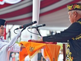 Kepala Otorita IKN, Basuki Hadimuljono saat memimpin upacara perayaan HUT RI di IKN. Foto: Pribadi