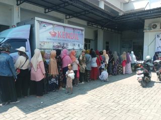 Kabupaten Demak Kendalikan Inflasi dengan Menyalurkan Beras Harga Subsidi