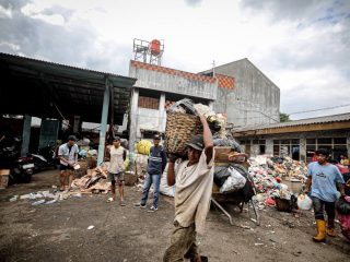 136 Titik Penumpukan Sampah di Bandung Sudah Tertangani
