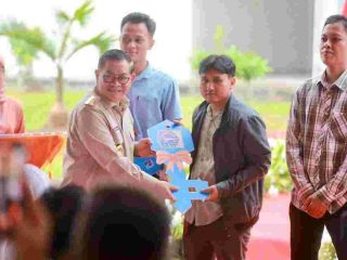 Gubernur Pramono Serahkan Kunci Rusunawa PIK Pulogadung, Dorong Pembangunan Hunian Vertikal di Jakarta