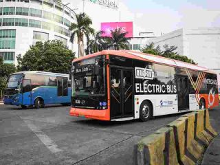 Layanan Transjakarta Mulai Beroperasi, Masyarakat Diajak Jaga Fasilitas Transportasi Publik