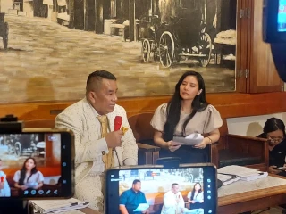 Hotman Paris Bantah Ada Mark-Up dalam Pengadaan Chromebook Nadiem