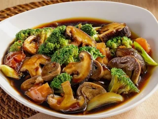 Resep Semur Jamur Brokoli Cocok Disantap Hangat-hangat