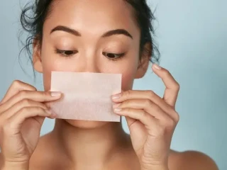 Gak Nyaman Wajah Berminyak, Begini Cara Mengatasinya