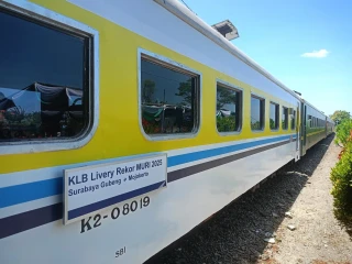 992e9ee9-f65f-4125-9b3f-bdab86cf06ed