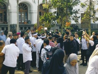 Jelang Isu Demo, KDM Pantau Situasi Keamanan Kota Bandung, Temui Asongan dan Ojol