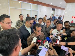 Pemerintah Tegaskan Tak Ada Intruksi Nonaktifkan Fitur Live TikTok saat Demo