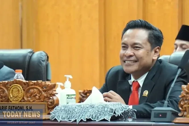 Wakil Ketua DPRD Kota Surabaya Arif Fathoni.