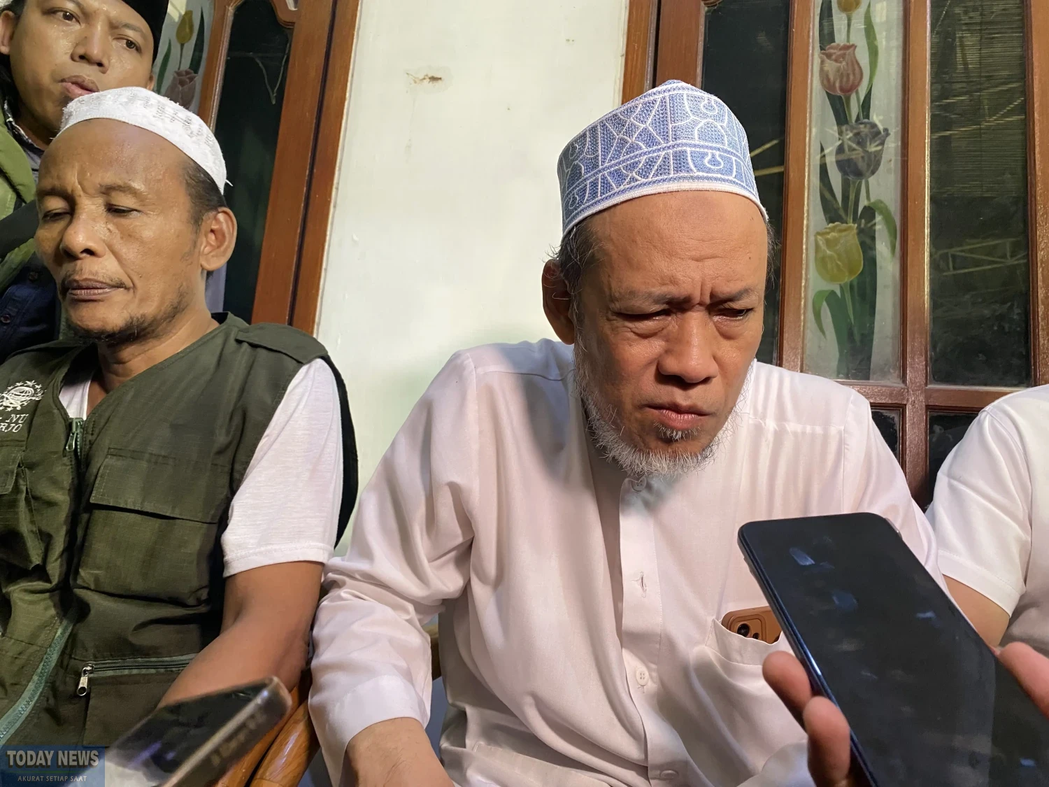 Pengasuh Ponpes KH Abdus Salam Mujib.