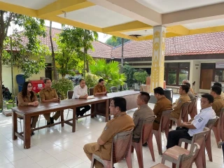 Oknum Pegawai Kelurahan Kebraon Terjaring Pungli, Wali Kota Surabaya Turun Tangan