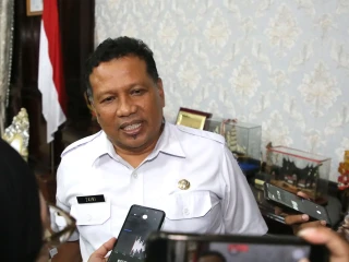 Kepala Satpol PP Surabaya Ahmad Zaini.
