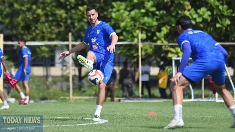 Kesan-Positif-Thom-Haye-dan-Eliano-Reijnders-di-Latihan-Perdana-Persib-1757508529