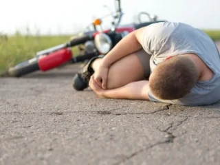Rekomendasi Obat Luka Jatuh dari Motor agar Cepat Kering dan Sembuh Tanpa Infeksi