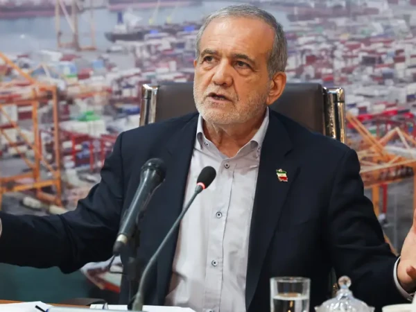 AS Ingin Negosiasi dengan Iran, Pezeshkian Utus Menlu Abas Temui Trump