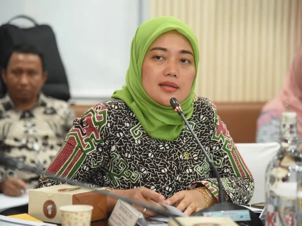 Parlemem Desak BPOM Perketat Pengawasan Air Minum dalam Kemasan